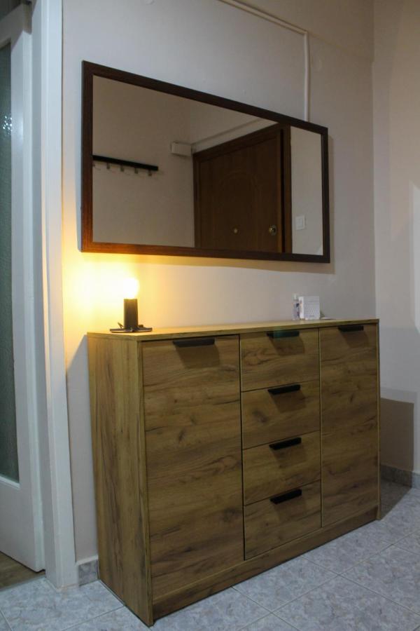 Cozy Apartment In The City Center Salonic Exterior foto